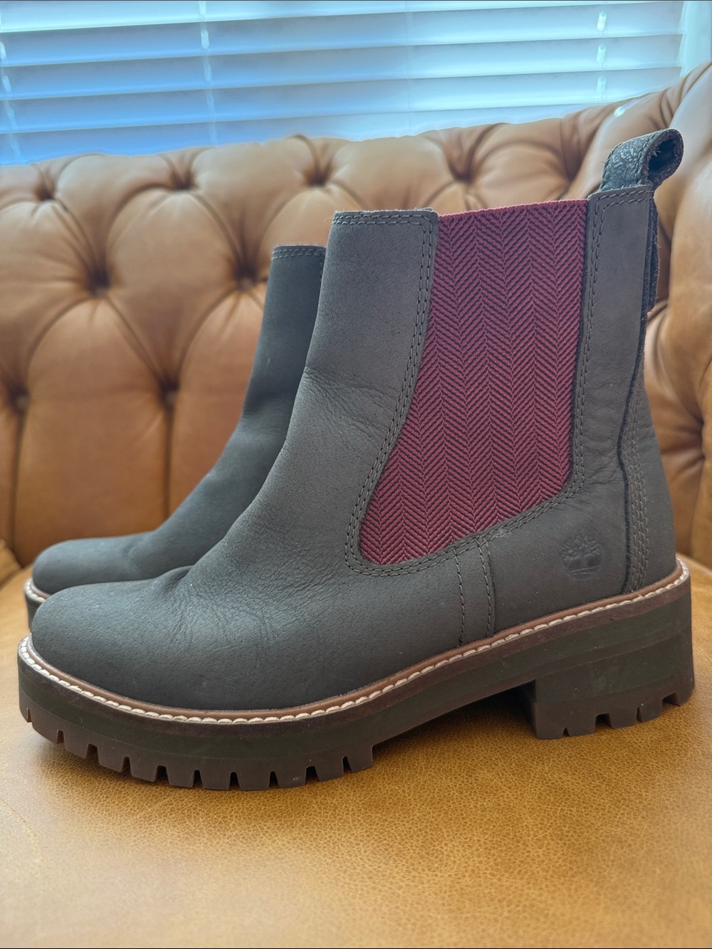 Timberland Women's Chelsea Boot - Gray Upper with Burgundy Elastic